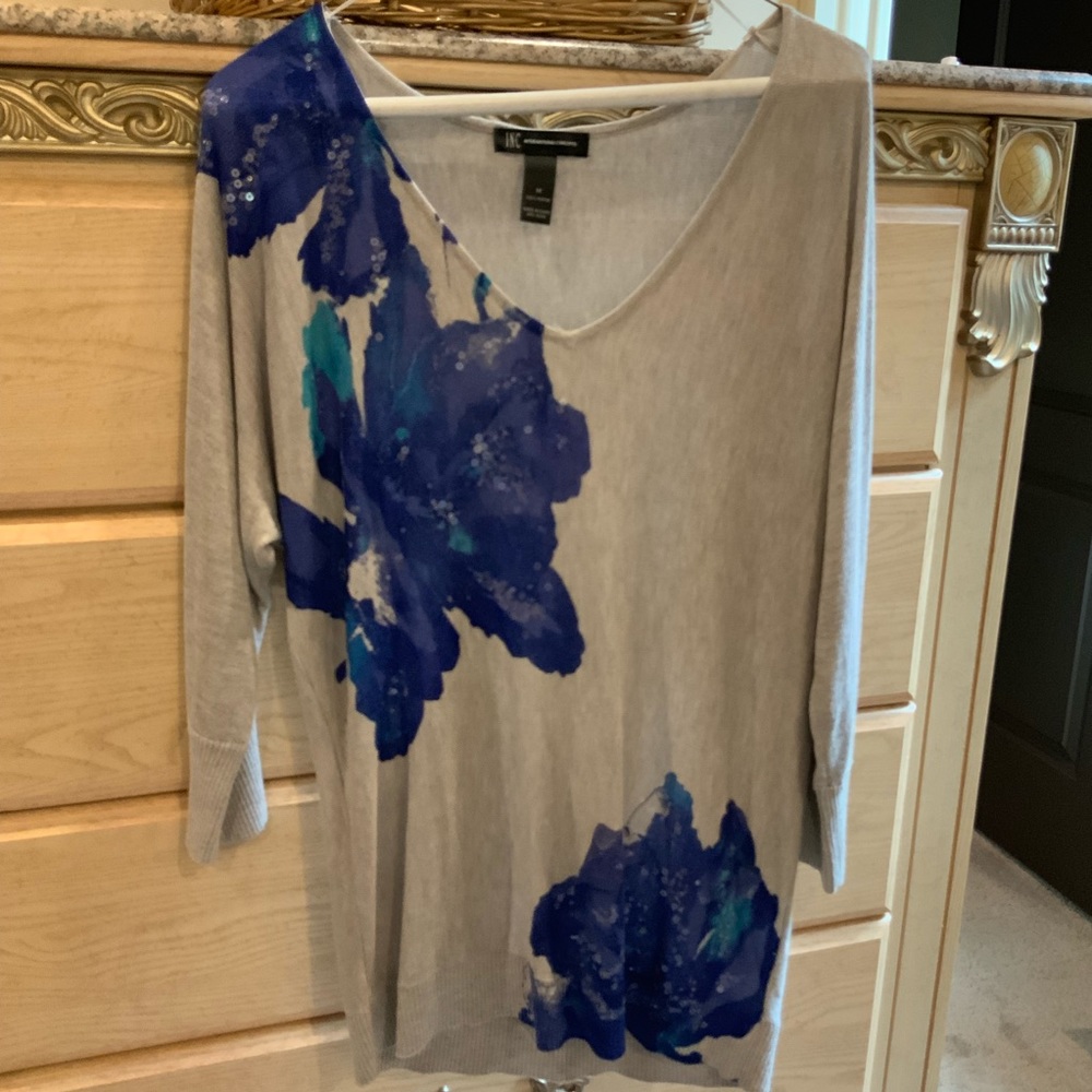INC sequence top size M